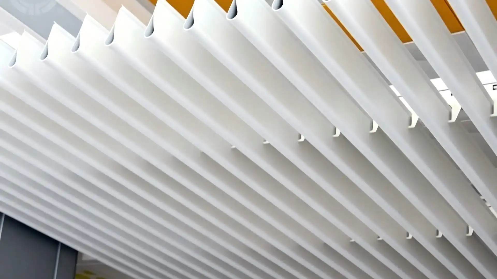 Sleek streamline-shaped aluminum droplet ceiling baffles